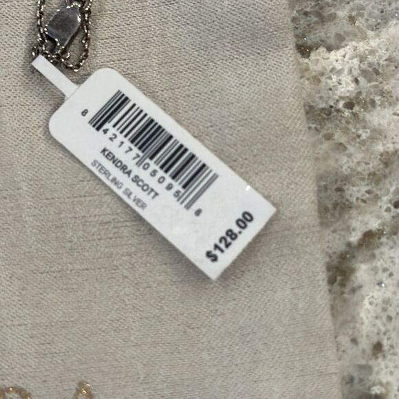 ✨ Kendra Scott Elisa Green Necklace - Picture 3 of 4